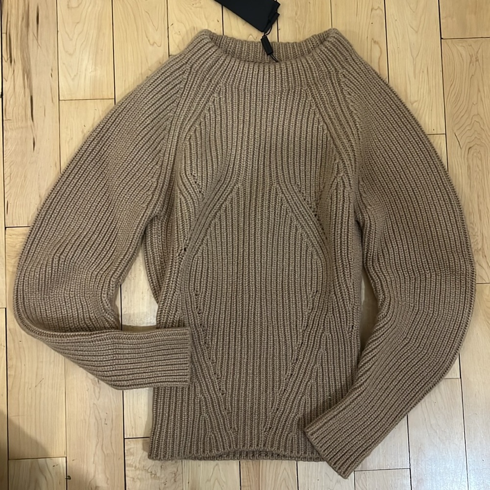 NWT Burberry Cashmere Sweater Sz S - Picture 2 of 16